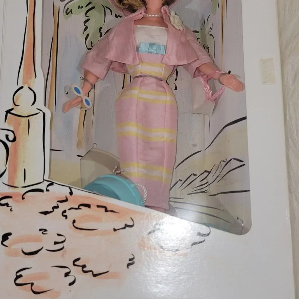Spiegel Summer Sophisticate Barbie - Picture 10 of 10
